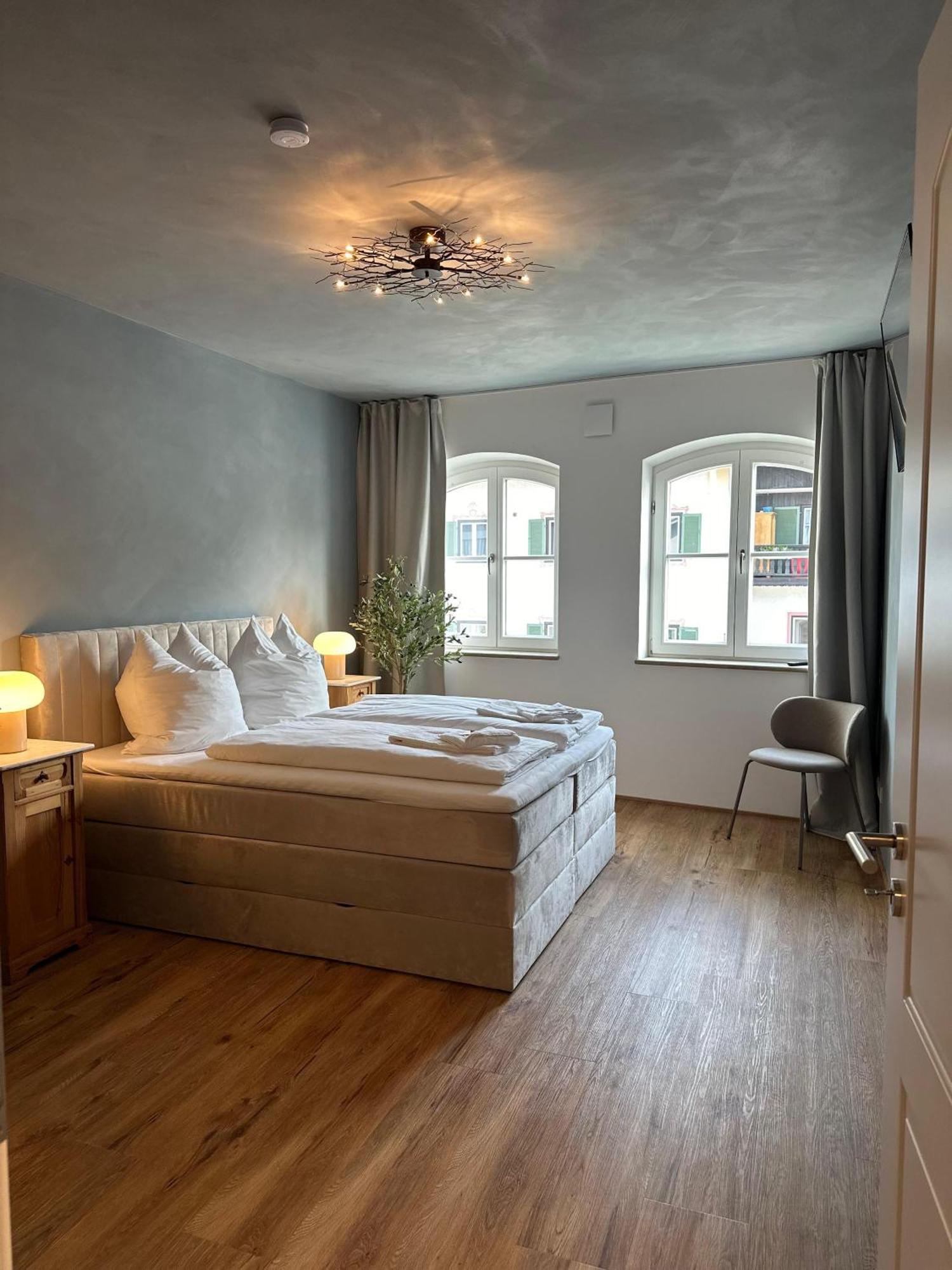 Vaicun Stays - Luxury Apartments - Apartments Mit Blick Auf Den Tegernsee กมุนด์ อัม เทกันซี ภายนอก รูปภาพ