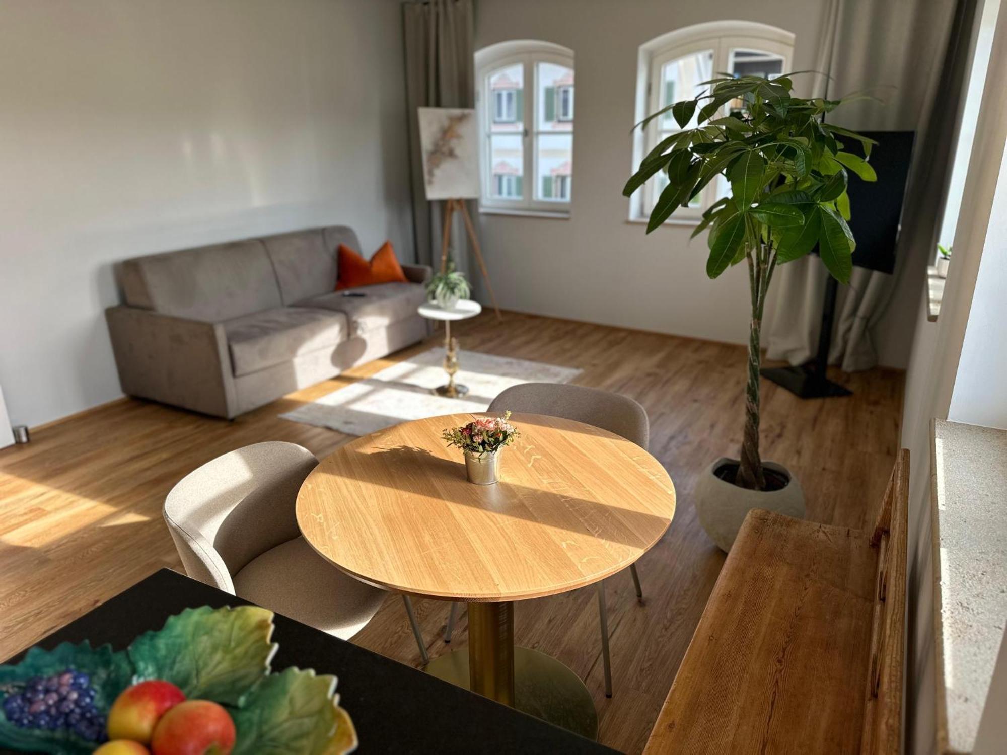 Vaicun Stays - Luxury Apartments - Apartments Mit Blick Auf Den Tegernsee กมุนด์ อัม เทกันซี ภายนอก รูปภาพ